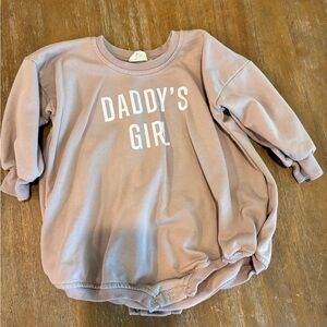 Triple The Joy Boutique Tan Sweatshirt bubble 
Brown in color says Daddy’s Girl
